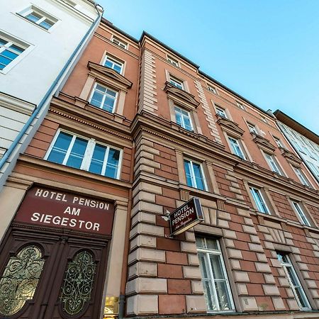 Hotel-Pension Am Siegestor München Exterior foto