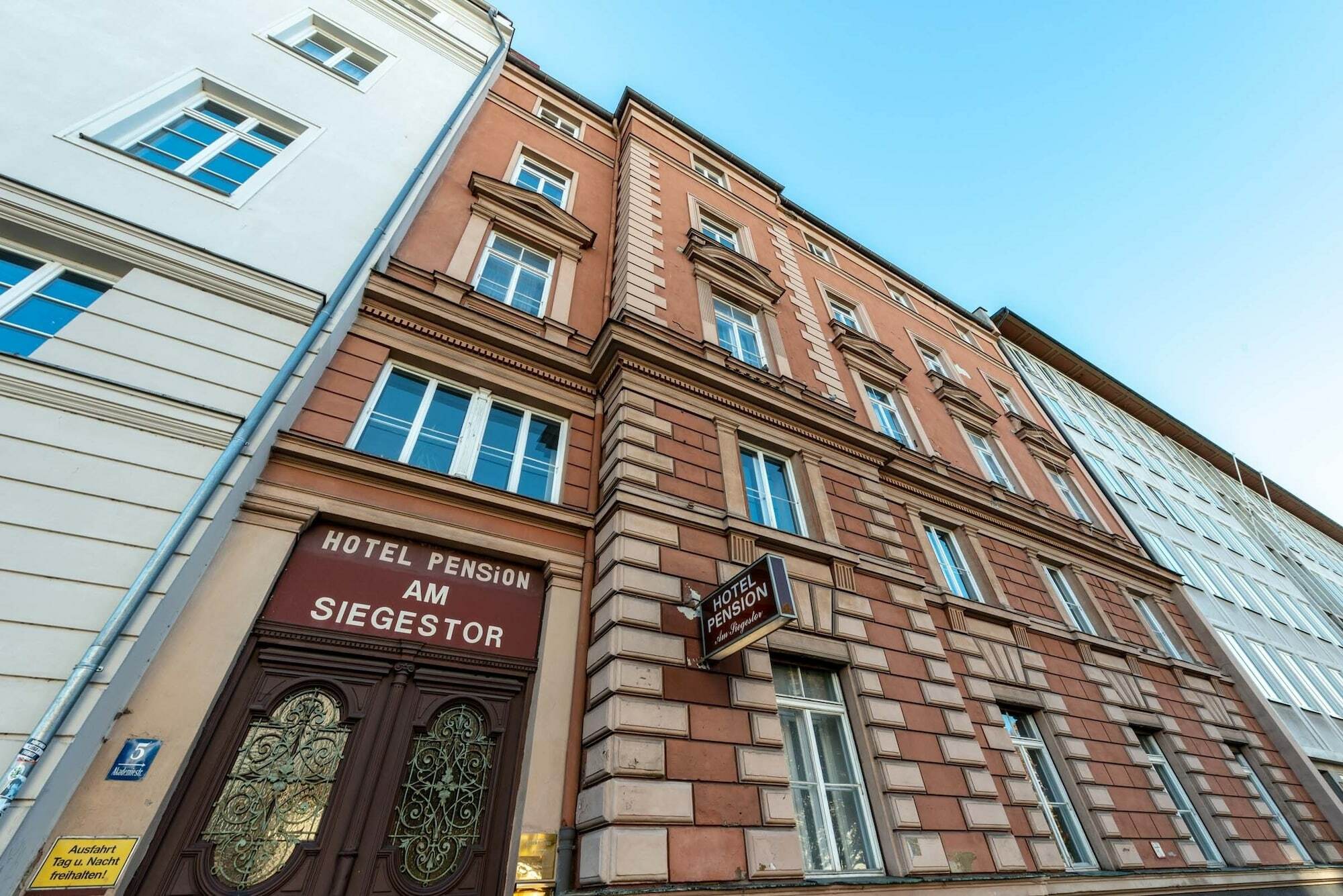 Hotel-Pension Am Siegestor München Exterior foto